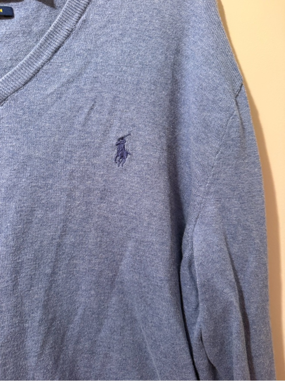 Polo by Ralph Lauren Men’s Light Blue V-Neck Pima Sweater Soze Medium - Picture 2 of 4